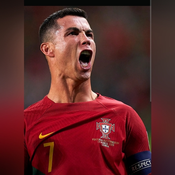 Cristiano Ronaldo Portugal player version home jersey 2022-2023 - Picture 5 of 9